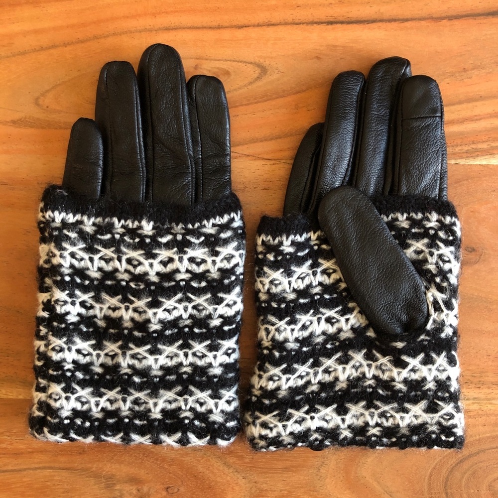 Urban Outfitters Leather Sweater Gloves